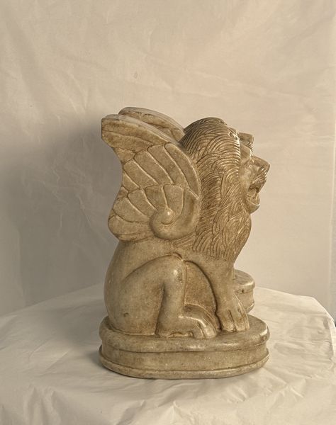 Coppia di sculture in marmo, XX secolo  - Asta Antiquariato - Associazione Nazionale - Case d'Asta italiane