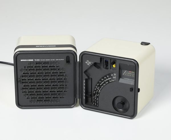 Radio cubo TS, Brionvega  - Asta Antiquariato - Associazione Nazionale - Case d'Asta italiane