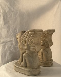 Coppia di sculture in marmo, XX secolo  - Asta Antiquariato - Associazione Nazionale - Case d'Asta italiane