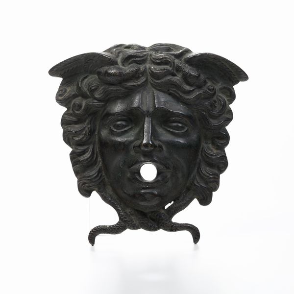 Placca in bronzo patinato raffigurante Medusa. XIX secolo  - Asta Scultura - Associazione Nazionale - Case d'Asta italiane