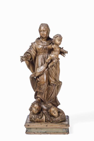 Madonna con Bambino e angeli. Legno scolpito (privo della policromia). Arte barocca italiana del XVII-XVIII secolo  - Asta Scultura - Associazione Nazionale - Case d'Asta italiane