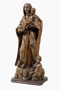 Madonna con Bambino e cherubini. Scultore barocco, Italia (?) XVII secolo  - Asta Scultura - Associazione Nazionale - Case d'Asta italiane