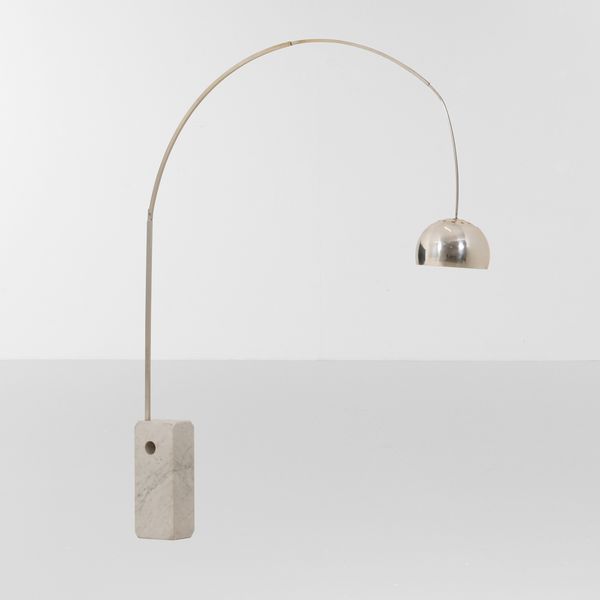 ACHILLE E PIERGIACOMO CASTIGLIONI : Lampada da terra mod. L'Arco  - Asta Design LAB - Associazione Nazionale - Case d'Asta italiane