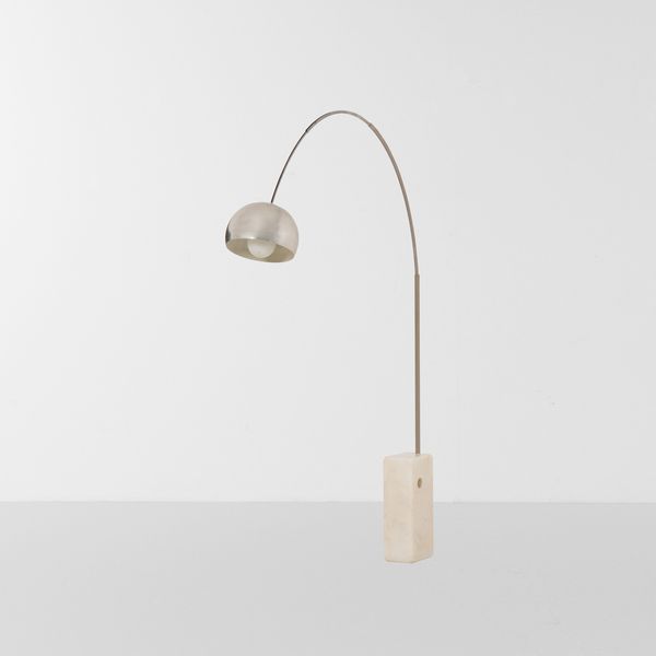 ACHILLE E PIERGIACOMO CASTIGLIONI : Lampada da terra mod. L'Arco  - Asta Design LAB - Associazione Nazionale - Case d'Asta italiane