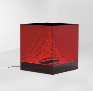 JAMES RIVIERE : Lampada da tavolo mod. Cubo di Teo  - Asta Design LAB - Associazione Nazionale - Case d'Asta italiane