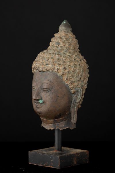 Testa di buddha in bronzo, Thailandia, XIX secolo, Regno di Rattanakosin/del Siam (1782-1932)  - Asta Arte Orientale - Associazione Nazionale - Case d'Asta italiane