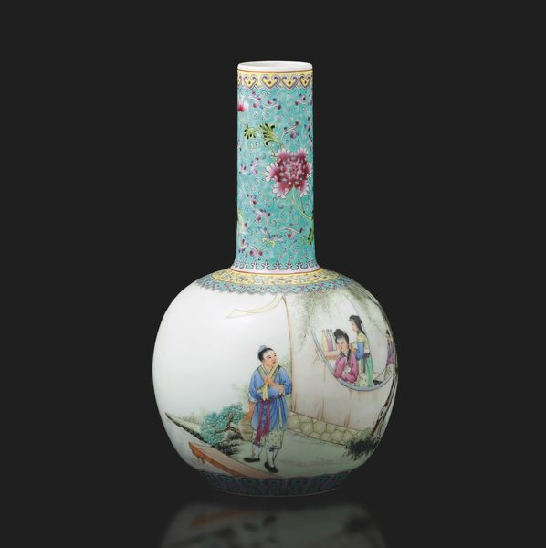 Vaso in porcellana Famiglia Rosa con motivi floreali e giovani donne con scena di vita comune, Cina, XX secolo  - Asta Arte Orientale - Associazione Nazionale - Case d'Asta italiane