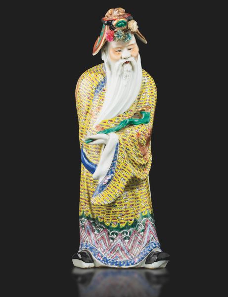 Figura di saggio in porcellana Famiglia Rosa, Cina, Inizio XX secolo  - Asta Arte Orientale - Associazione Nazionale - Case d'Asta italiane