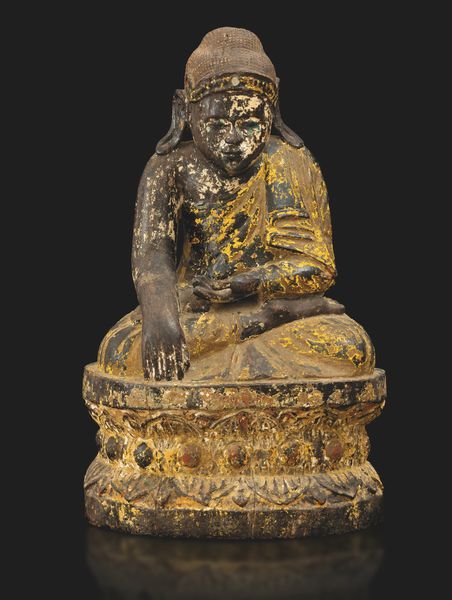 Figura di Buddha Sakyamuni in legno seduto su doppio fiore di loto, Indonesia, XIX secolo  - Asta Arte Orientale - Associazione Nazionale - Case d'Asta italiane