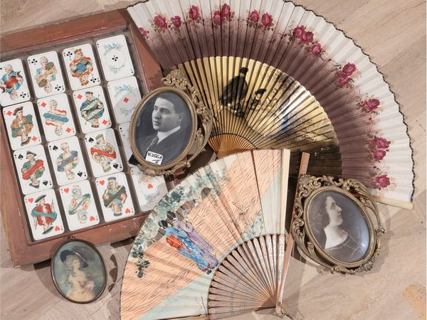 Lotto di curiosit d'epoca  - Asta Una casa fiorentina - Associazione Nazionale - Case d'Asta italiane