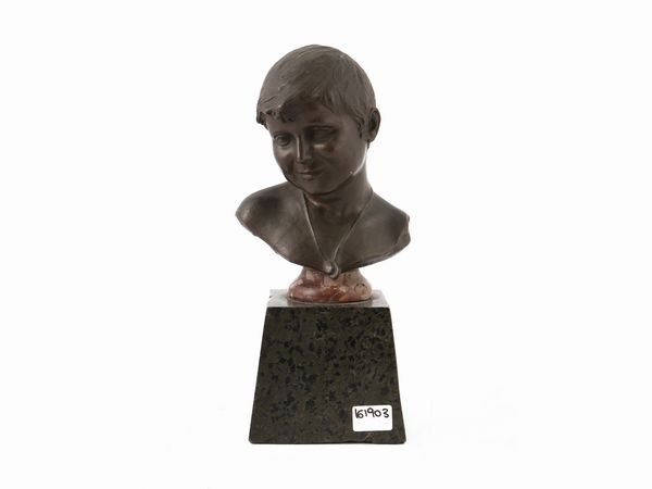 Scuola napoletana dell'inizio del XX secolo : Busto di fanciullo in bronzo  - Asta Una casa fiorentina - Associazione Nazionale - Case d'Asta italiane