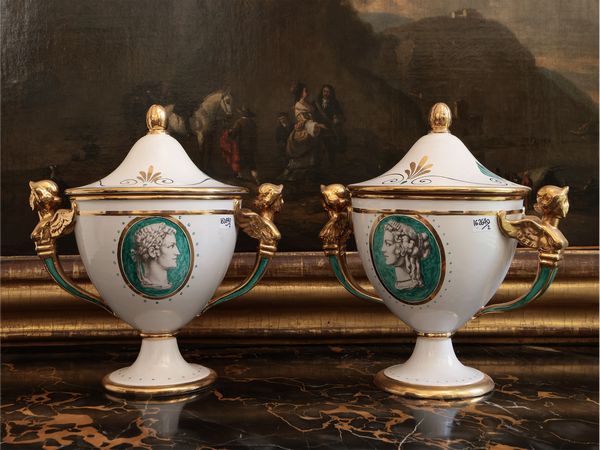 Coppia di vasi a potiche in ceramica, Zaccagnini  - Asta Una casa fiorentina - Associazione Nazionale - Case d'Asta italiane