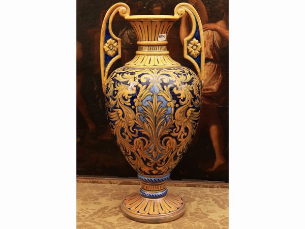 Vaso ad anfora in terracotta smaltata a lustro, Gualdo Tadino  - Asta Una casa fiorentina - Associazione Nazionale - Case d'Asta italiane