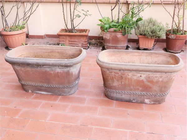 Due conche da giardino in terracotta  - Asta Una casa fiorentina - Associazione Nazionale - Case d'Asta italiane