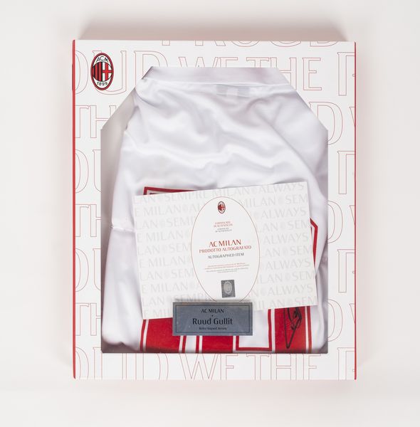 Ruud Gullit  Maglia autografata  Milan  Cofanetto ufficiale  - Asta Pop Culture / Memorabilia e Card - Associazione Nazionale - Case d'Asta italiane