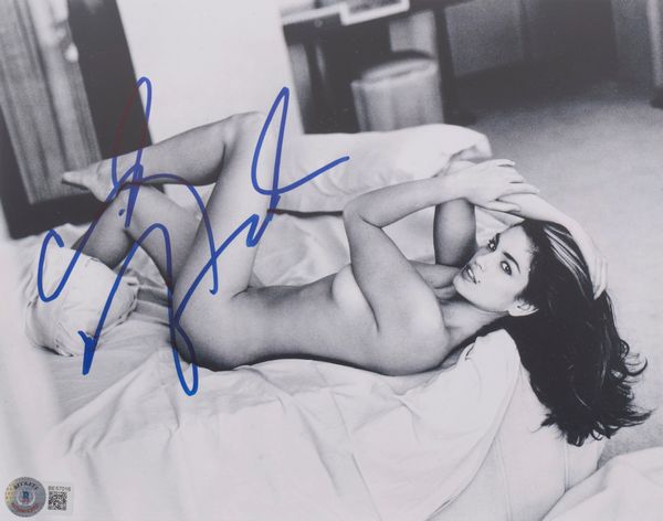 Cindy Crawford - Foto autografata 21,5x 20 cm (8x10 inch)  - Cert. Beckett  - Asta Pop Culture / Memorabilia e Card - Associazione Nazionale - Case d'Asta italiane