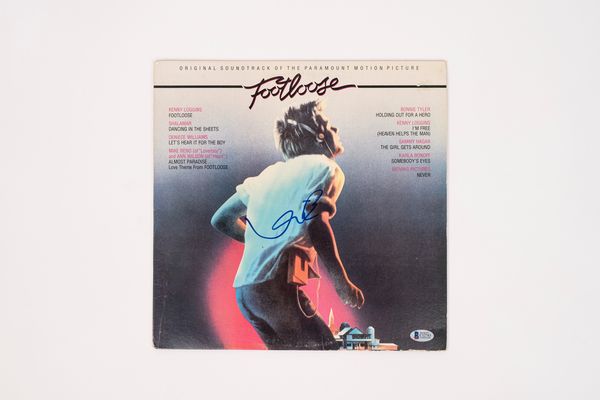 Kevin Bacon  LP firmato  Footloose  Cert. Beckett  - Asta Pop Culture / Memorabilia e Card - Associazione Nazionale - Case d'Asta italiane