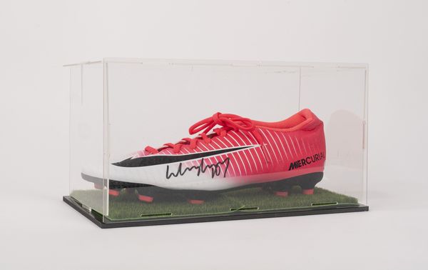 Wayne Rooney  Scarpa da calcio firmata  Cert. Beckett  - Asta Pop Culture / Memorabilia e Card - Associazione Nazionale - Case d'Asta italiane