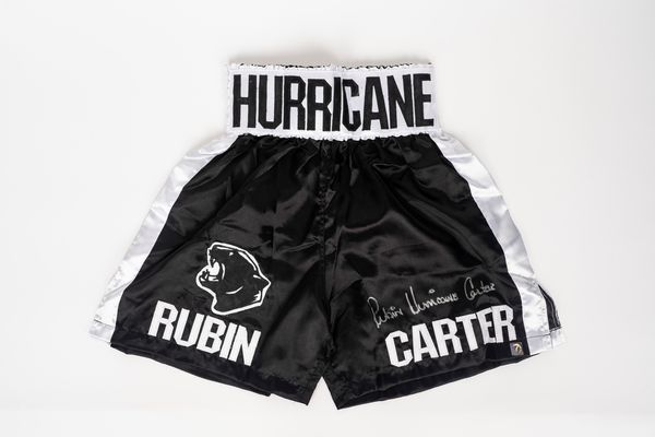 Rubin Hurricane Carter  Pantaloncini da boxe autografati  Cert. ASI  - Asta Pop Culture / Memorabilia e Card - Associazione Nazionale - Case d'Asta italiane