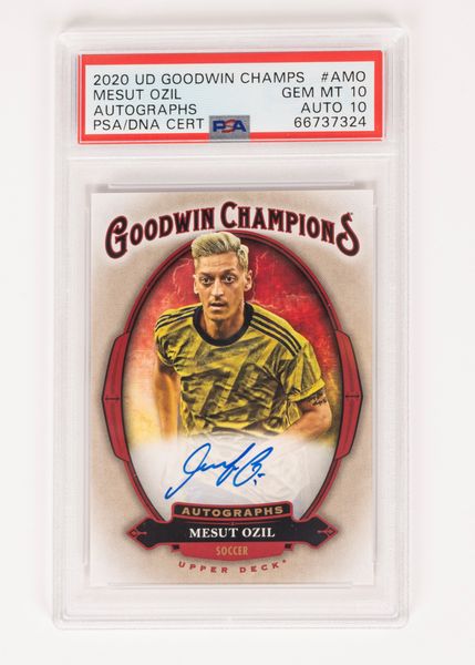 Mesut zil  Card autografata  Upper Deck Company - Cert. PSA/DNA  - Asta Pop Culture / Memorabilia e Card - Associazione Nazionale - Case d'Asta italiane