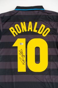 Ronaldo Lus Nazrio de Lima  Maglia autografata  Inter   Cert. Beckett  - Asta Pop Culture / Memorabilia e Card - Associazione Nazionale - Case d'Asta italiane