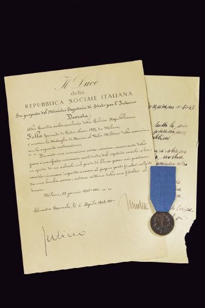 Medaglia al valore militare in bronzo con documento  - Asta Medaglie, Ordini e Decorazioni - Associazione Nazionale - Case d'Asta italiane