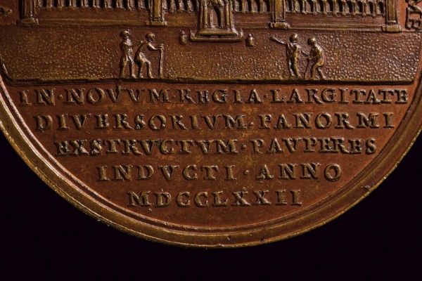 Medaglia commemorativa per la costruzione dell'albergo dei poveri in Palermo  - Asta Medaglie, Ordini e Decorazioni - Associazione Nazionale - Case d'Asta italiane