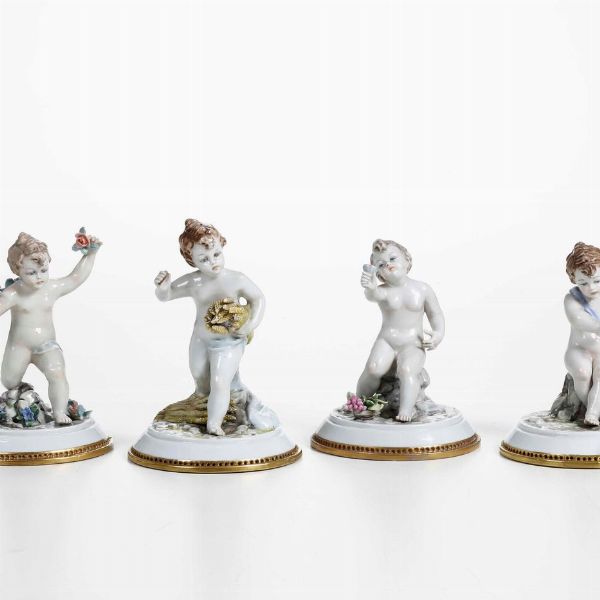 Figurine con le quattro stagioni.<BR>XX secolo.  - Asta Ceramiche - Associazione Nazionale - Case d'Asta italiane