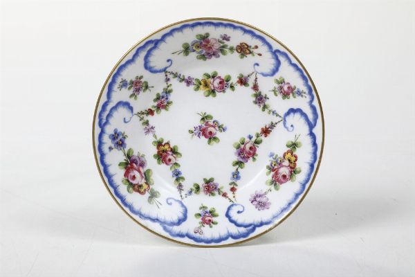 Tazza con piattino.<BR>Francia, Vincennes (?), 1754 (?).<BR>  - Asta Ceramiche - Associazione Nazionale - Case d'Asta italiane