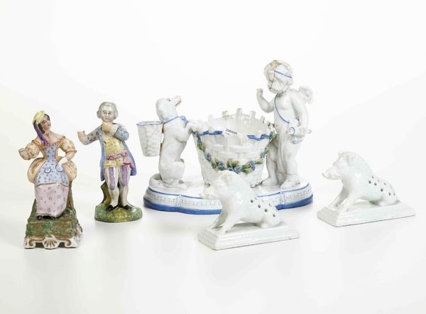 Coppia di figurine porta stecchini, XIX secolo.<BR>  - Asta Ceramiche - Associazione Nazionale - Case d'Asta italiane