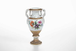 Vaso.<BR>Meissen, fine del XIX o primi del XX secolo.  - Asta Ceramiche - Associazione Nazionale - Case d'Asta italiane