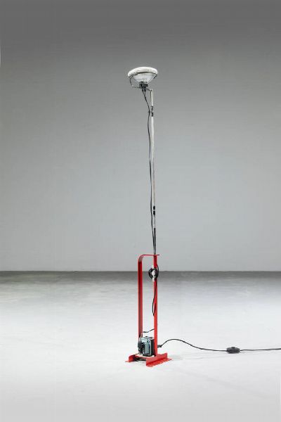 ACHILLE E PIER GIACOMO CASTIGLIONI : Lampada da terra mod. Toio  - Asta Design  - Associazione Nazionale - Case d'Asta italiane