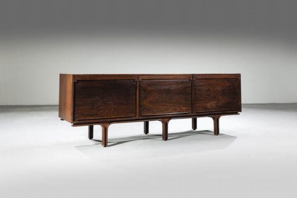 GIANFRANCO FRATTINI : Credenza della serie 550  - Asta Design  - Associazione Nazionale - Case d'Asta italiane