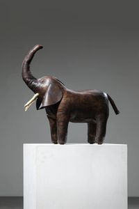 Dimitri Omersa - Elefante in cuoio Anni '70 cm 54x65x23