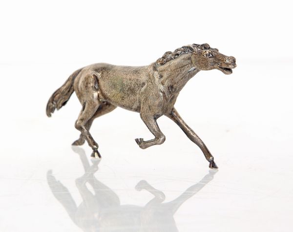 Cavallo in metallo argentato  - Asta Antiquariato: Arredi, Dipinti, Oggetti d'Arte, Arte Orientale. - Associazione Nazionale - Case d'Asta italiane