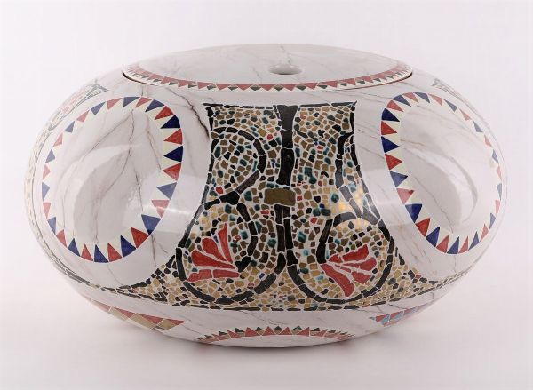 Grande contenitore in ceramica, fine Anni Novanta/inizi Anni Duemila  - Asta Antiquariato: Arredi, Dipinti, Oggetti d'Arte, Arte Orientale. - Associazione Nazionale - Case d'Asta italiane