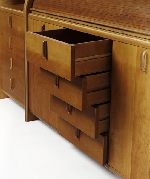 RADICE GIGI (1924 - 2002) : Credenza ad ante e cassetti della serie Antologia.1 per Tosimobili, Rovigo  - Asta Asta 476 | DESIGN E ARTI DECORATIVE DEL NOVECENTO Online - Associazione Nazionale - Case d'Asta italiane