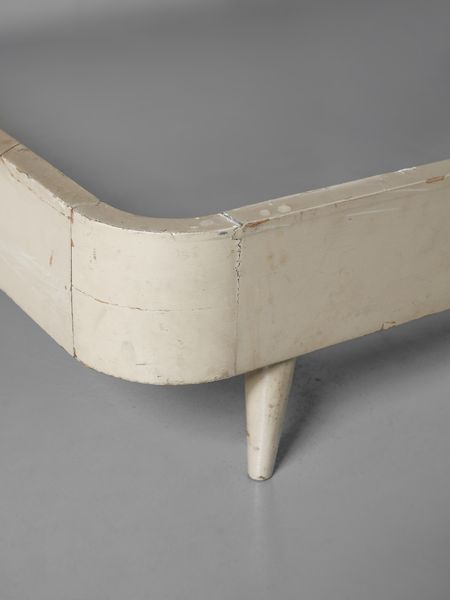 PONTI GIO (1891 - 1979) : Letto matrimoniale con testata attrezzata completa di comodini pensili e abat-jour Arredoluce  - Asta Asta 476 | DESIGN E ARTI DECORATIVE DEL NOVECENTO Online - Associazione Nazionale - Case d'Asta italiane