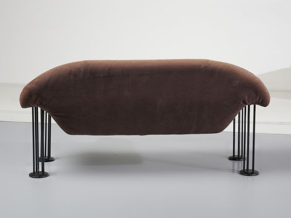 BURKHARD VOGTHERR  (n. 1942) : Due divani mod. Air Sofa per Hain&Thome  - Asta Asta 476 | DESIGN E ARTI DECORATIVE DEL NOVECENTO Online - Associazione Nazionale - Case d'Asta italiane