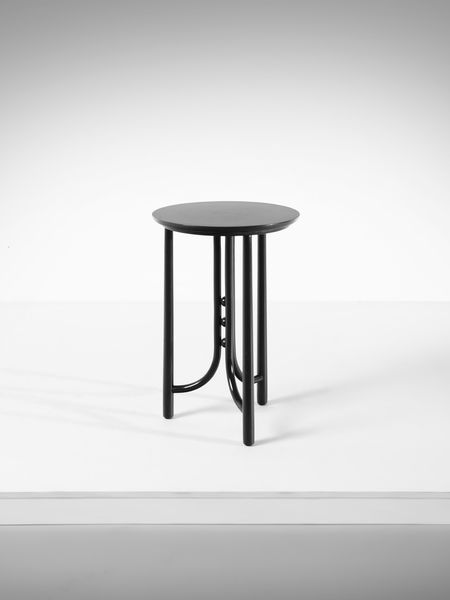 THONET : Tavolino alto, Germania  - Asta Asta 476 | DESIGN E ARTI DECORATIVE DEL NOVECENTO Online - Associazione Nazionale - Case d'Asta italiane