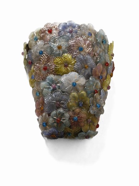 SEGUSO VETRI D'ARTE : Coppia di lampade da parete a decorate con fiori, Murano  - Asta Asta 476 | DESIGN E ARTI DECORATIVE DEL NOVECENTO Online - Associazione Nazionale - Case d'Asta italiane