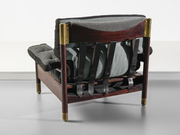 DE CARLI CARLO (1910 - 1999) : Poltrona mod. Sella per Sormani, Arosio  - Asta Asta 476 | DESIGN E ARTI DECORATIVE DEL NOVECENTO Online - Associazione Nazionale - Case d'Asta italiane