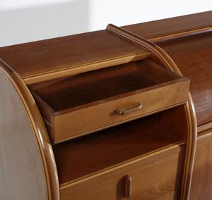 RADICE GIGI (1924 - 2002) : Credenza ad ante e cassetti della serie Antologia.1 per Tosimobili, Rovigo  - Asta Asta 476 | DESIGN E ARTI DECORATIVE DEL NOVECENTO Online - Associazione Nazionale - Case d'Asta italiane