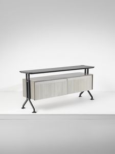 BBPR (Barbiano di Belgiojoso, Peressutti, Rogers) - Credenza/consolle ad ante scorrevoli della serie Arco per Olivetti Arredamenti Metallici, Ivrea