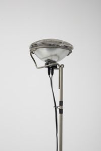 CASTIGLIONI ACHILLE (1918-2002) & PIER GIACOMO (1913-1968) : Lampada da terra mod. Toio per Flos, Milano  - Asta Asta 476 | DESIGN E ARTI DECORATIVE DEL NOVECENTO Online - Associazione Nazionale - Case d'Asta italiane