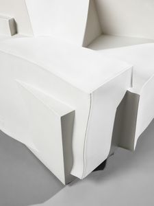 BENSHERTRIT DROR (n. 1977) : Tron armchair per Cappellini, Italia  - Asta Asta 476 | DESIGN E ARTI DECORATIVE DEL NOVECENTO Online - Associazione Nazionale - Case d'Asta italiane