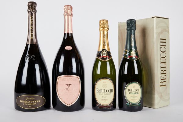 Italia : Selezione Franciacorta ( 4bt)  - Asta Vini e Distillati - Associazione Nazionale - Case d'Asta italiane