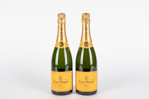 FRANCIA : Veuve Cliquot Ponsardin (2 BT)  - Asta Vini e Distillati - Associazione Nazionale - Case d'Asta italiane