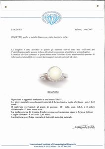 Anello in oro, brillanti e perla Quahog  - Asta Gioielli e Coralli - Associazione Nazionale - Case d'Asta italiane