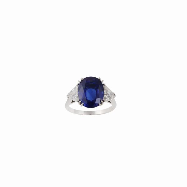 ANELLO, ZAFFIRO SRI LANKA ROYAL BLUE  - Asta GIOIELLI IMPORTANTI - Associazione Nazionale - Case d'Asta italiane